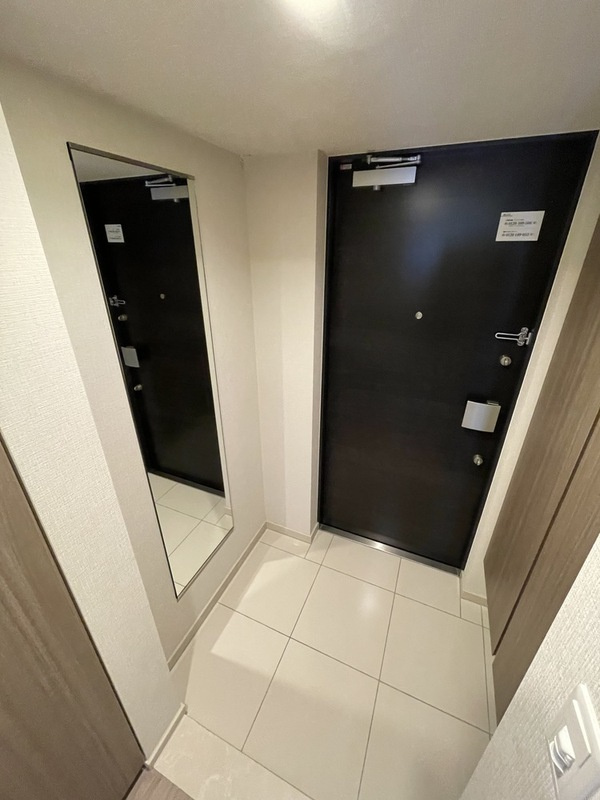ブランズ大阪本町の玄関