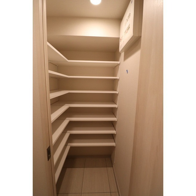 OPUS RESIDENCE SHINSAIBASHI SOUTHの収納