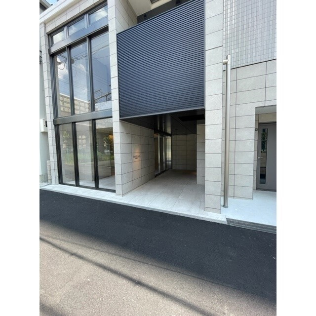 シーズンフラッツ中崎のエントランス