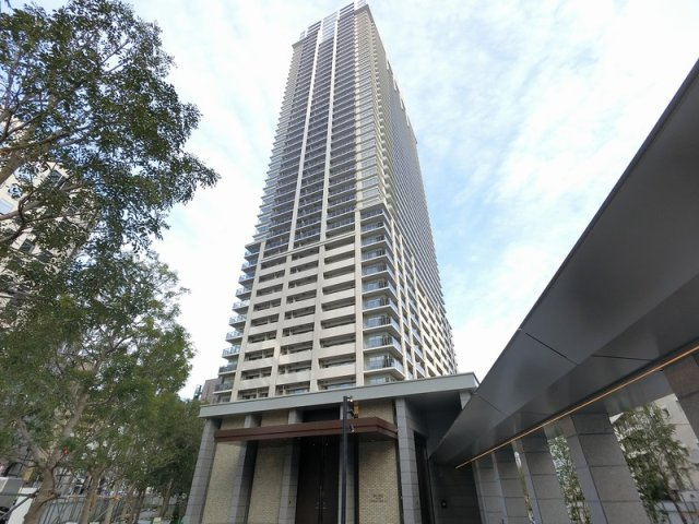 ブランズタワー梅田Northの外観