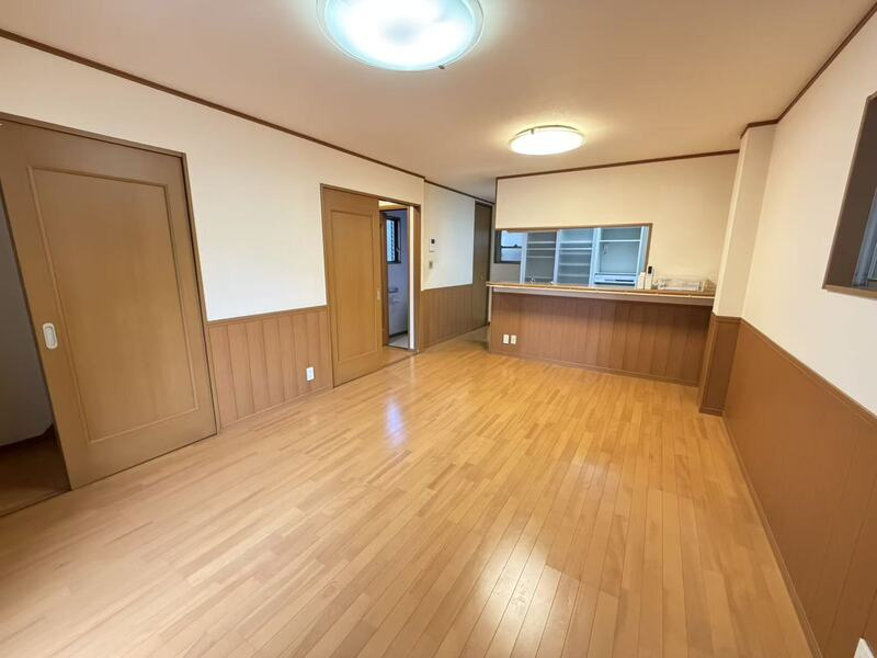 大阪市阿倍野区三明町１丁目貸家の居間・リビング