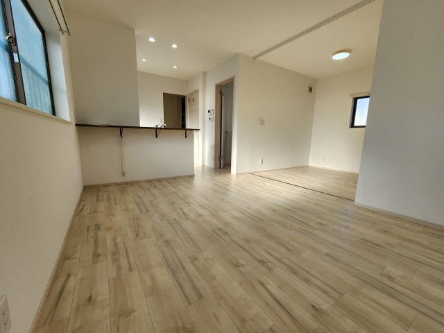 ライズ清水町の居間・リビング|こちらの居間で趣味の時間をお楽しみください