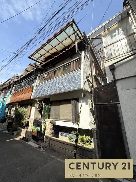 鶴町1丁目貸家の玄関