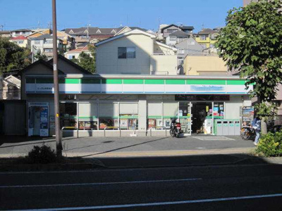 【周辺】 | gratia Ⅰ（グラーティア　ウノ） | ファミリーマート三ツ沢上町駅前店まで935ｍ