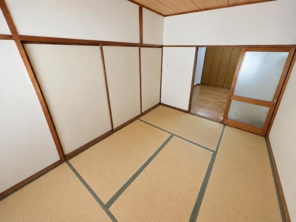 【和室】 | 緑橋コーポ2号棟 | こちらの画像は、AIを用いて家具等を消しております。