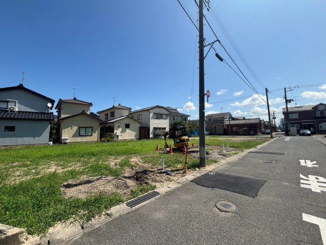 東区東中島分譲地の前面道路含む現地写真