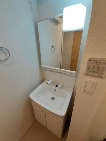 ルジーナ　ベルデの洗面所