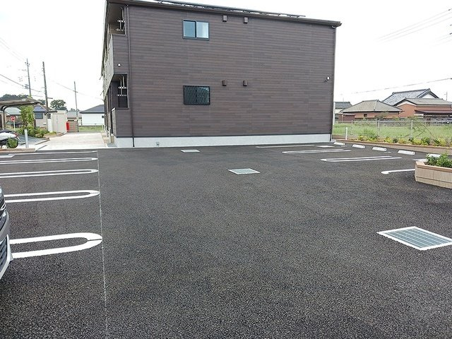 プリモの駐車場