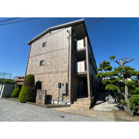 フォレスト小山の外観