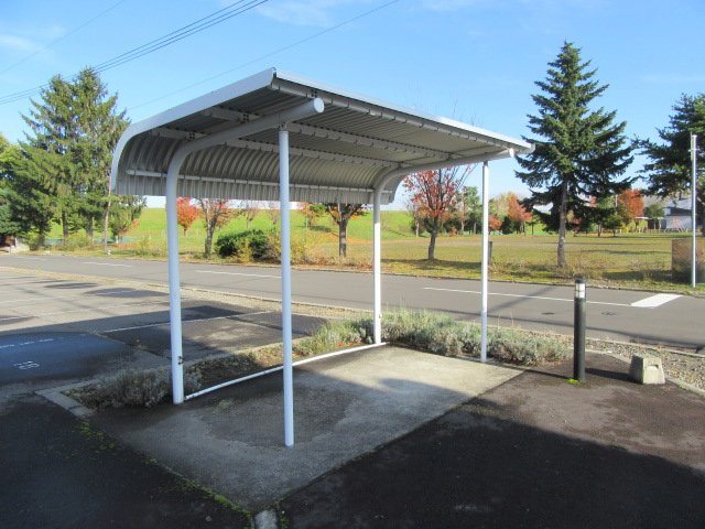 レオパレス忠和のその他|屋根付き駐輪場