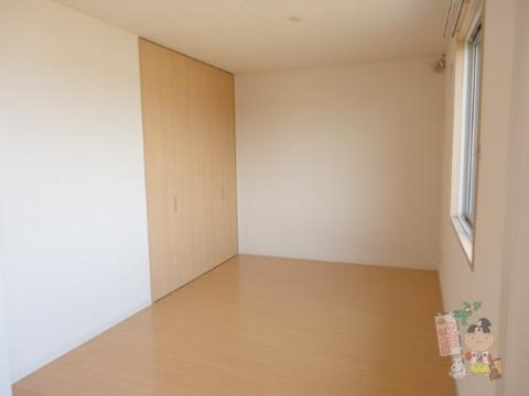 シャーメゾン湊十番館の居間・リビング|洋室