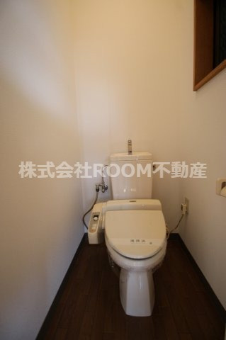 ナ・ルーチェⅡのトイレ|落ち着いたトイレです