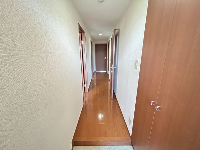 東海市大田町下浜田のアパートの玄関
