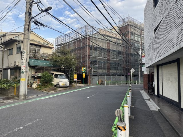 インペリアル赤坂一番館の駐車場