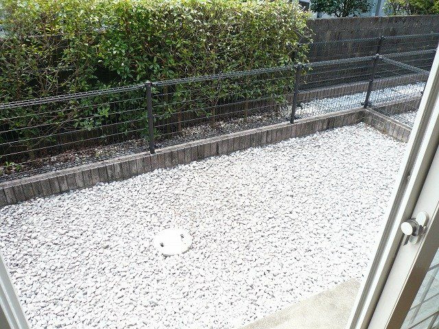 ヴィラエミネンス　Ｂのバルコニー|お洗濯にも便利なバルコニー付き