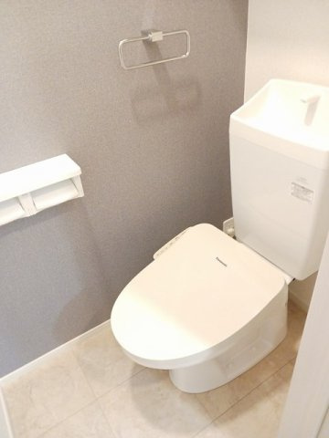 トランブルー早水のトイレ|ゆったりとした空間のトイレです