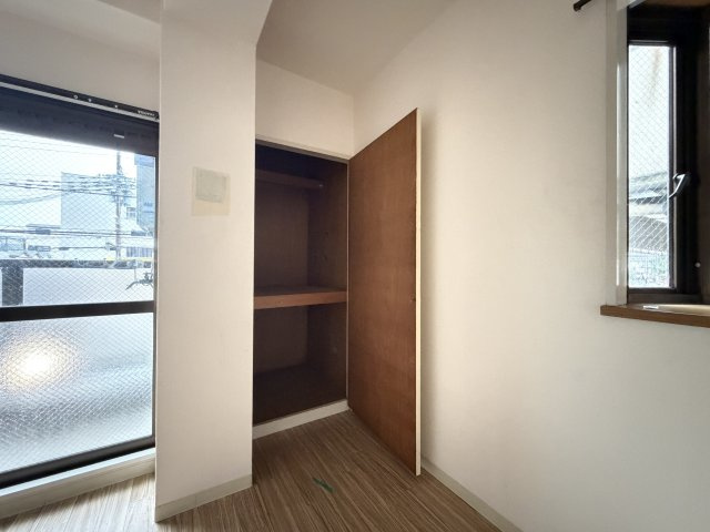 SKハイツ照ヶ丘の収納