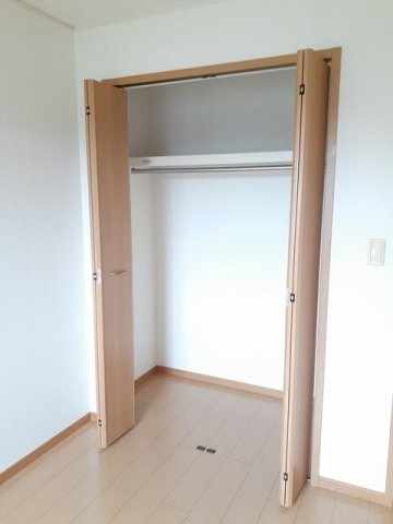 フレッシュリーガーデンＡの収納|たっぷりとした収納スペースです