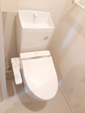 フェリース・フミーのトイレ|落ち着いた色調のトイレです