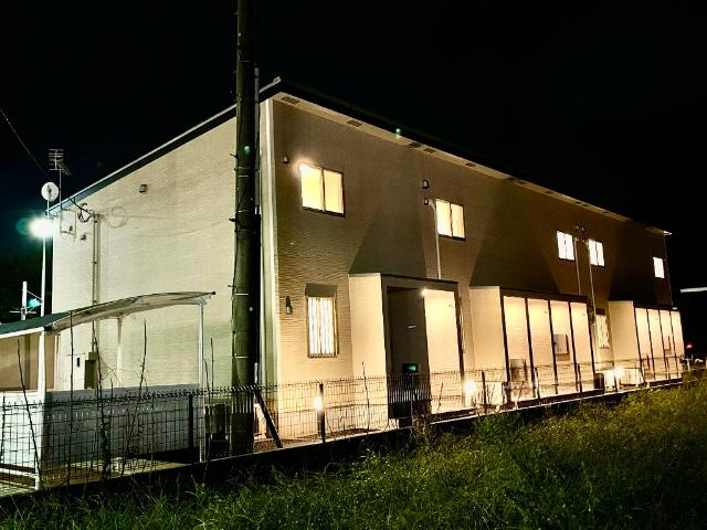 Verseau（ヴェルソー）のエントランス|外観写真（夜）