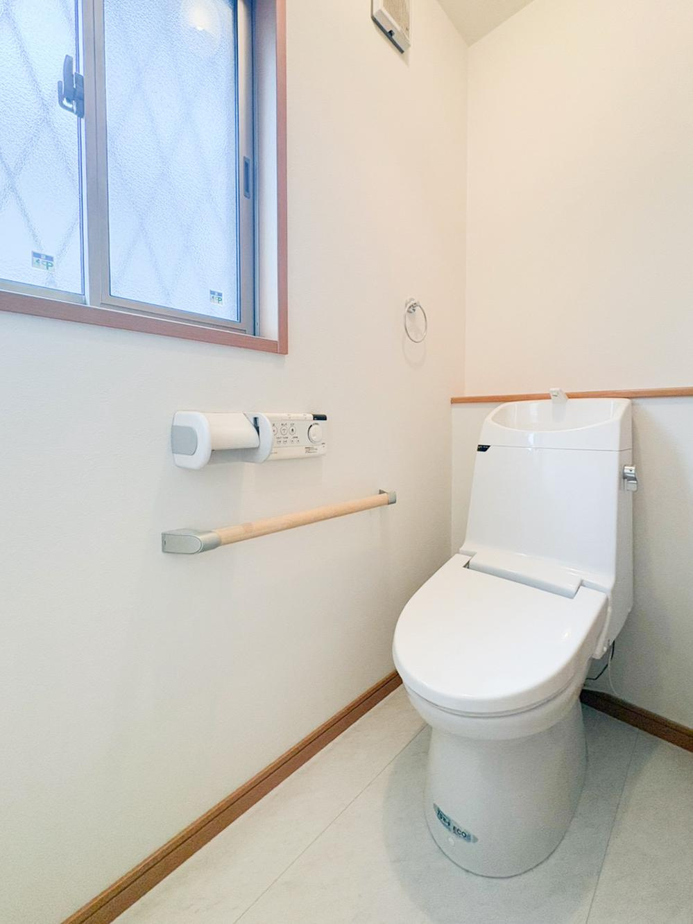小山市花垣町2丁目　中古戸建　敷地62.35坪のトイレ