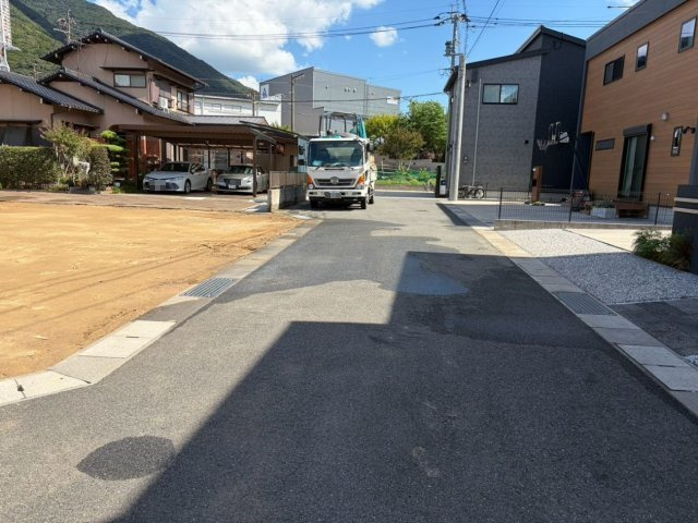 湯川新町二丁目（10期）の前面道路含む現地写真|現地（2026年10月7日）撮影