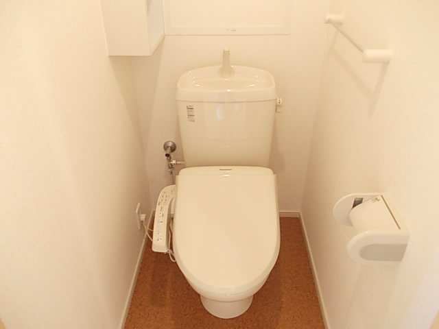 ヴィラ　エクセレントのトイレ|落ち着いたトイレです
