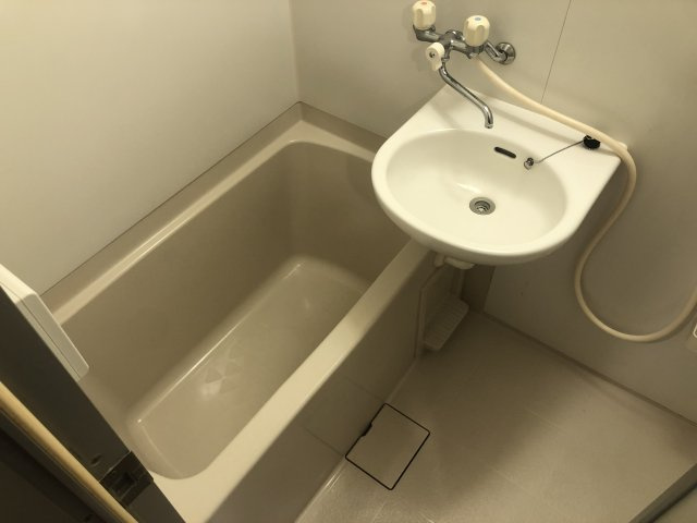 プリデ新小岩の浴室