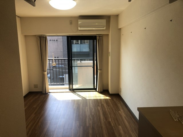 プリデ新小岩の居間・リビング