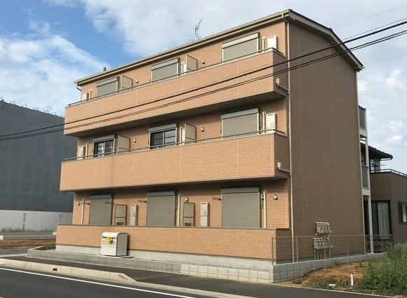 ルミエールのエントランス|毎日通るエントランスはこのようになっています