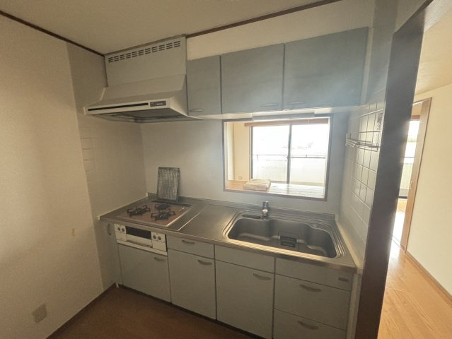 コンフォール府中のキッチン|※別号室参考写真です