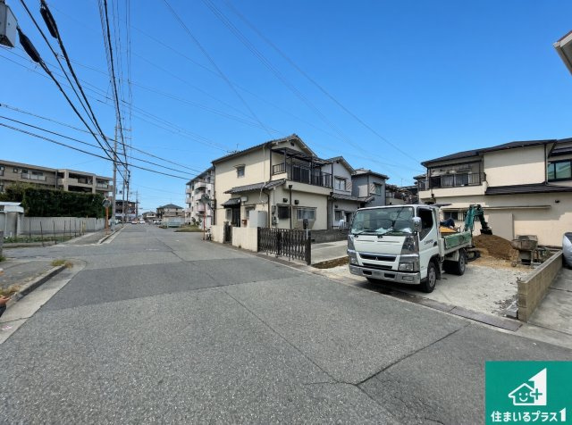 明石市大久保町大窪　第13期　新築一戸建ての前面道路含む現地写真|周辺は落ち着いた街並みの住宅地！子育てがしやすい住環境です！まだ未完成ですが、現地でしかわからない事もございます。是非一度ご覧ください。