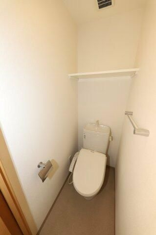セナリオフォルム柏VIIのトイレ|ゆったりとした空間のトイレです