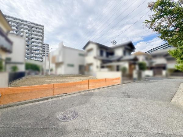 【前面道路含む現地写真】
