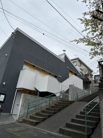 川崎市麻生区白鳥３丁目のアパート