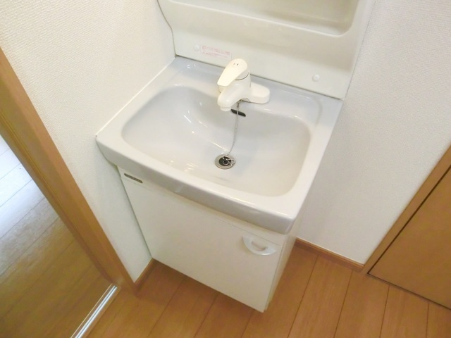 リバーハイツⅡの洗面所|嬉しい独立洗面台！