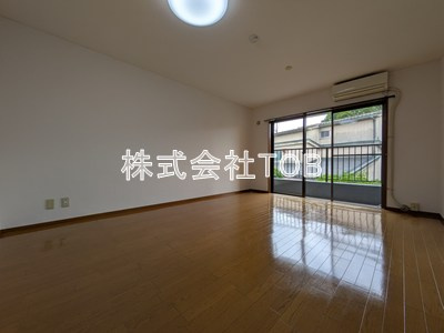 【居間・リビング】 | カサ・デ・高井戸 | 13帖