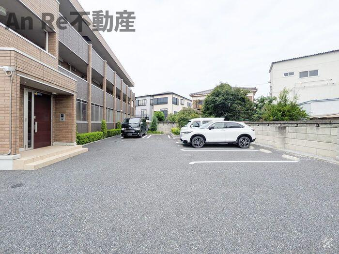 グランド・キャッスルの駐車場