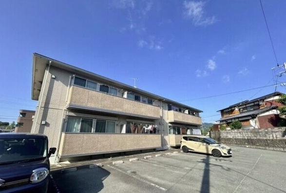 オリーヴァ上津 A棟の外観|建物外観を気になさる方へ、見た目の良い物件です