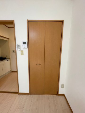 プチメゾンＫＭの玄関|落ち着いた玄関です
