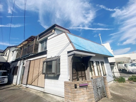 白鍬貸家の外観