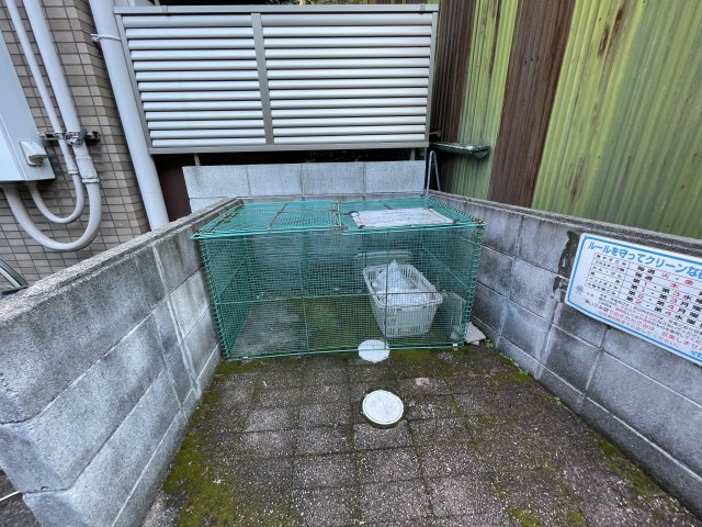 メゾンド売布のその他共用部分|ゴミ置き場です