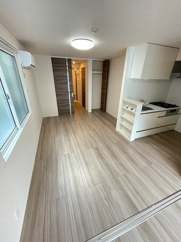 D-room　WEST　PARK　西宮北口の居間・リビング