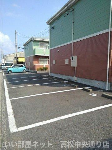 【駐車場】 | ファミール・鶴市　Ｂ