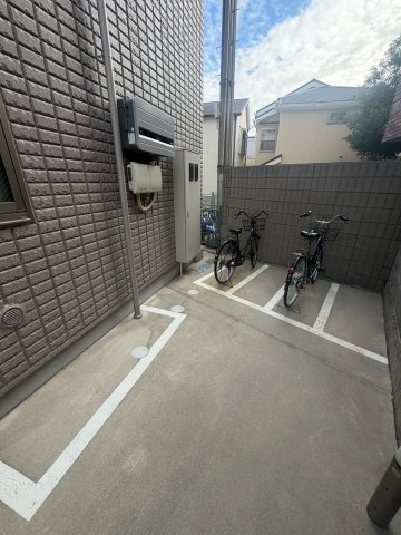 メゾン六甲Ⅱの駐車場