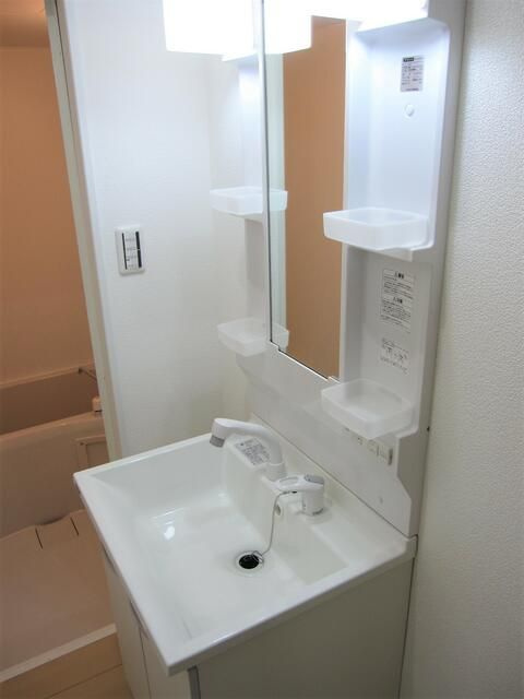 昭和住宅連棟の洗面所