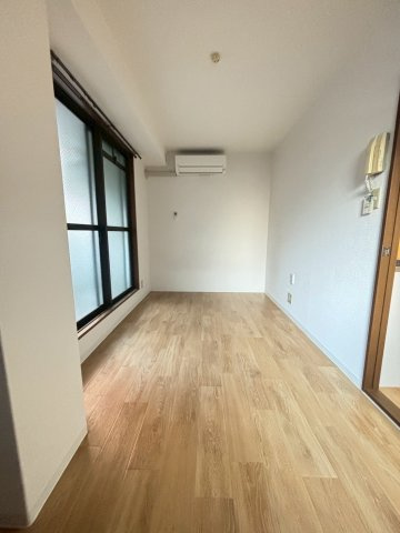 ノールプレール新町の居間・リビング