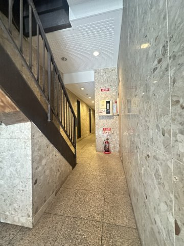 プレール新町のロビー