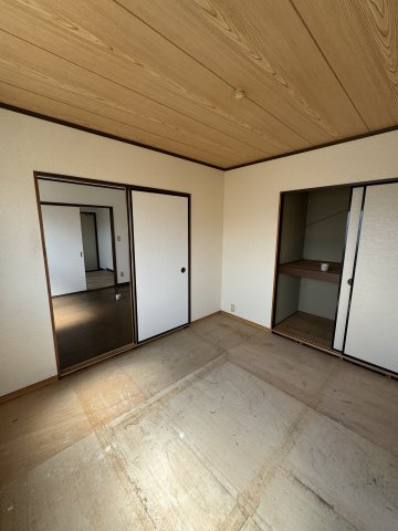 下沢マンションの居間・リビング