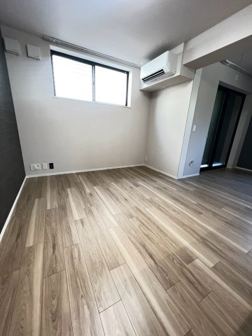ＷＩＮＧ　ＴＯＷＡ　ＭＡＩＳＯＮの居間・リビング